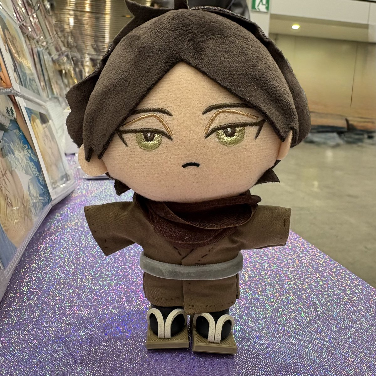 角名ｸﾝのお誕生日に下駄を、<a href="/Mrsshoesshop/">Mrs-shoes👞2/21,22ぬいfes</a> で見つけた🎁

服たちは作れても足元は私には無理だから良かった😍