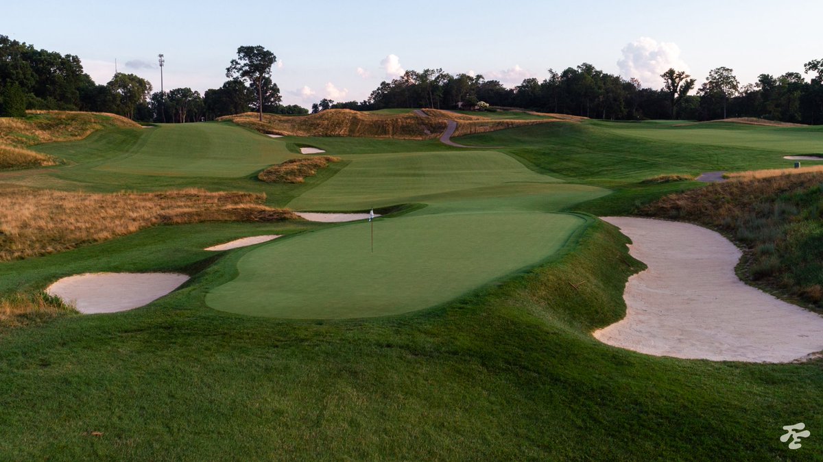 fried_egg_golf's tweet photo. One of the best short par 4s in America is in Dayton, Ohio.

Clocking in under 300 yards from most tee boxes, the par-4 7th at Moraine Country Club may be the most aesthetically appealing hole on property. It's also the most dangerous. Nipper Campbell's design on this gettable par 4 is brilliant, enticing players to attempt the hero shot while leaving the real fun for those who fail to execute and those who opt out of the challenge off the tee.