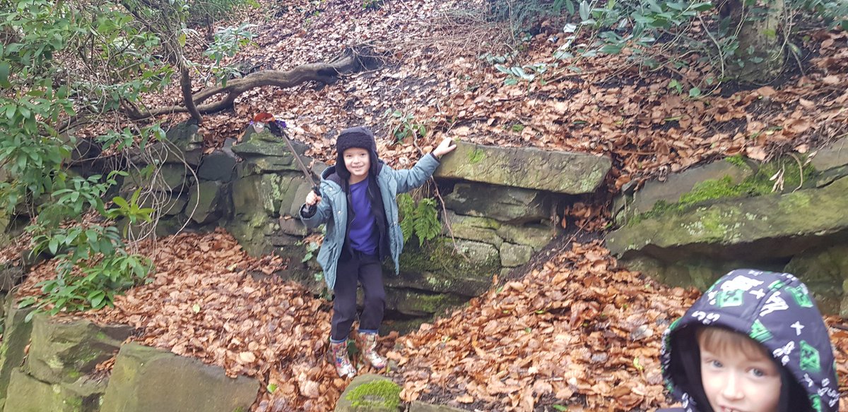 canon_burrows's tweet photo. A wonderful way to start a Sunday morning #RSPBGreatGardenBirdwatch and a litter pick thrown in with our wonderful families. #Eco #CBvalues https://t.co/iFtAs59ElN