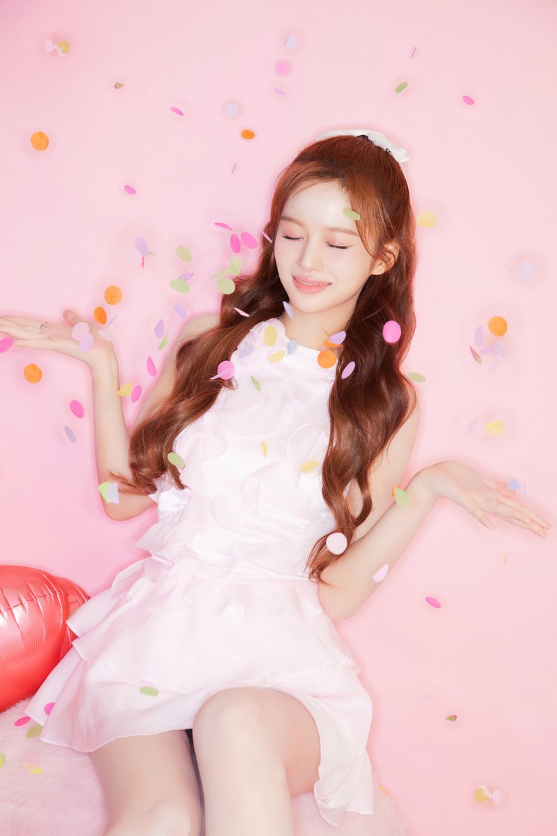 #NMIXX #엔믹스
#설윤 #SULLYOON
#설윤이_행복해지는_부적
#LUCKY_SULLYOON_DAY