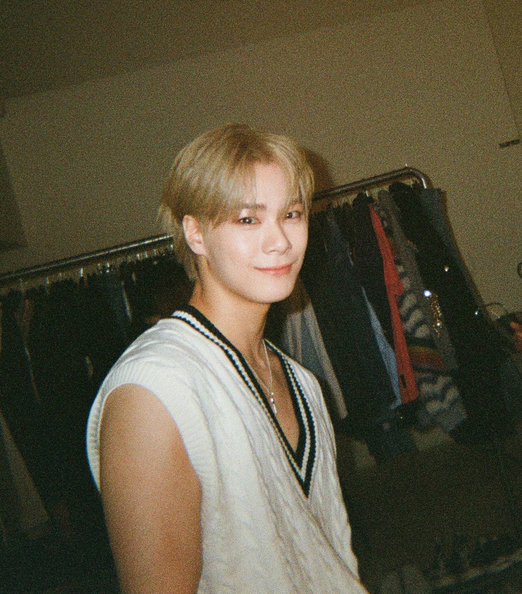 빈아 생일축하해💜
 #영원히빛나는달_문빈_생일축하해