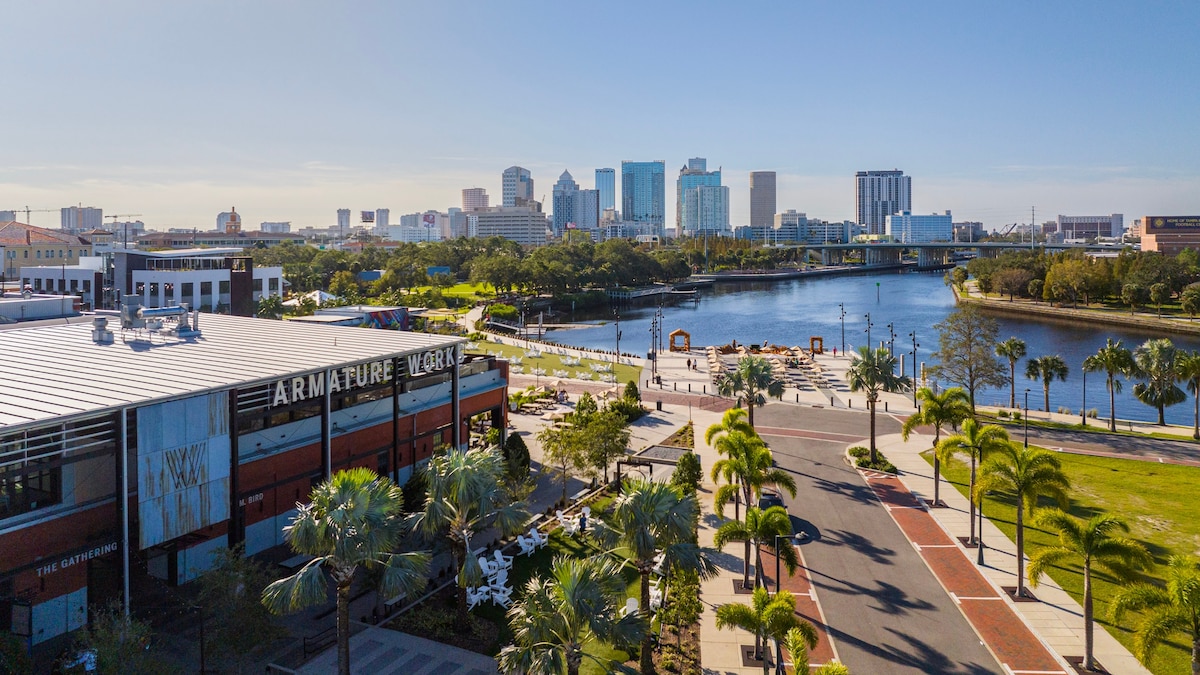 wtbre's tweet image. Discovering Tampa Bay's Vibrant Food Scene: Tampa Bay's food scene has long been rooted in beloved local staples, including the iconic Cuban sandwich . Piled high and pressed, this dish was said to have been invented nationalgeographic.com/travel/article…