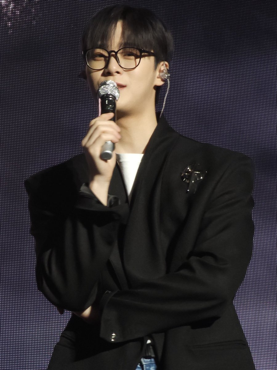 미남생일🤍🎂
 #언제나_빛날_너에게_빈아생일축하해