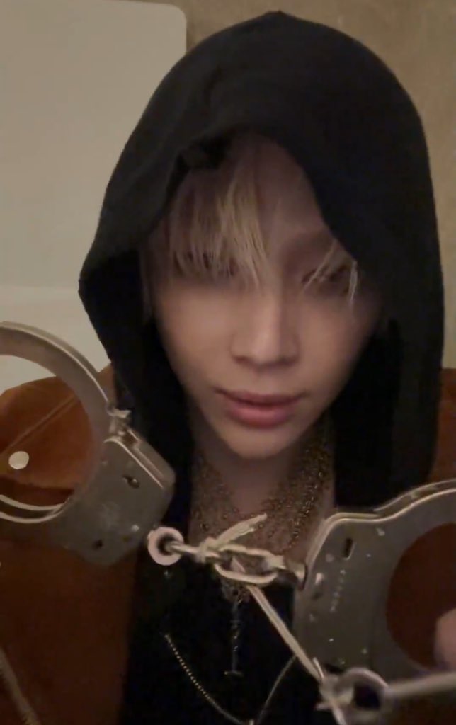 nicojooism's tweet image. cowboy sheriff jju x troublemaker nik