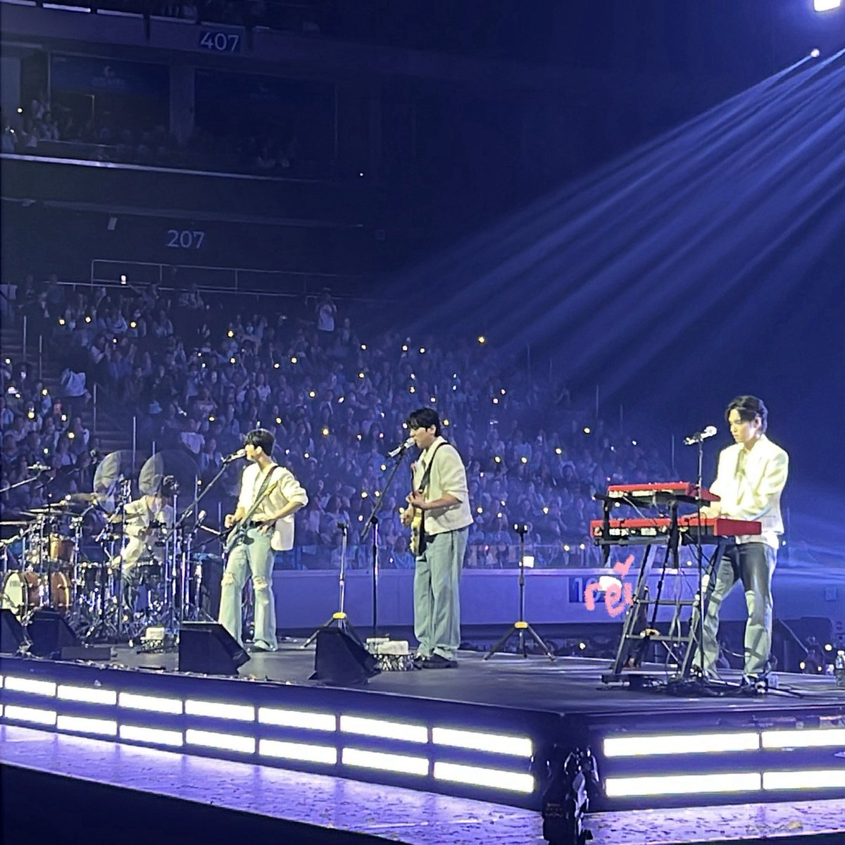 cheonghansa's tweet image. it was so nice to see you again 🥰 salamat po so much, @day6official 🩷✨ may our season flow forever! :)

#DAY6 #DAY6_10th_Anniversary_Tour 
#The_DECADE_MANILA