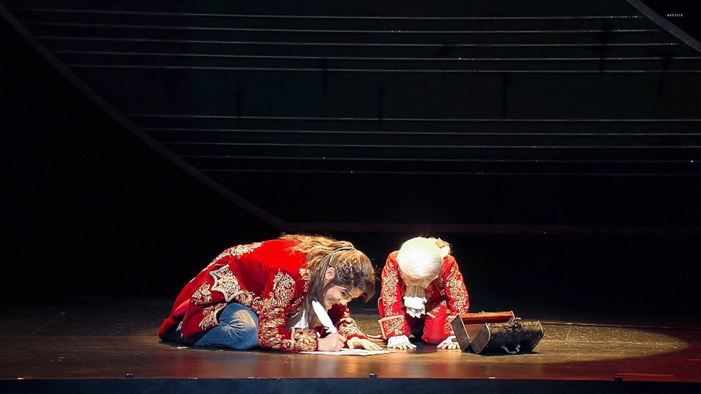 뮤지컬 데뷔 16주년 축하해🎼❣️

#끝나지_않는_음악_김준수
#뮤지컬배우김준수_데뷔16주년