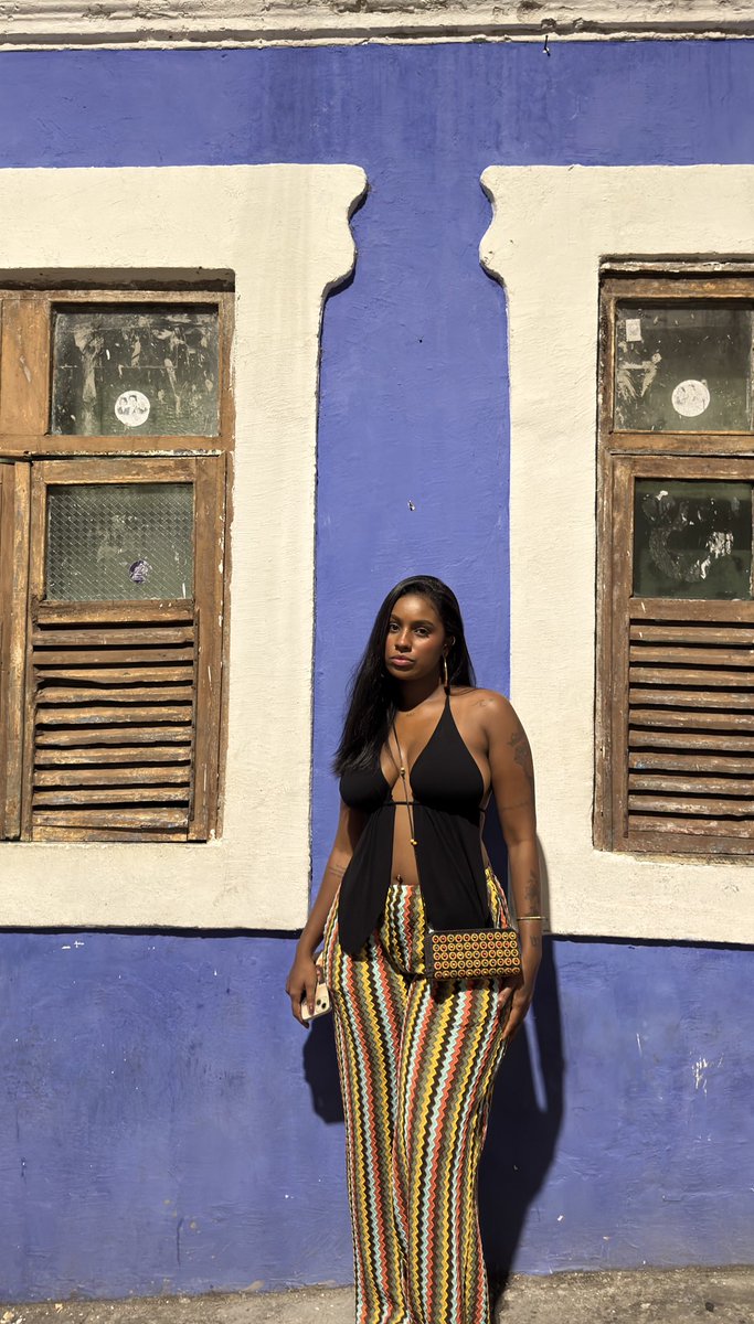 quando você me vê, eu vejo acender
outra vez aquela chama
então pra que se esconder, você deve saber
o quanto me ama