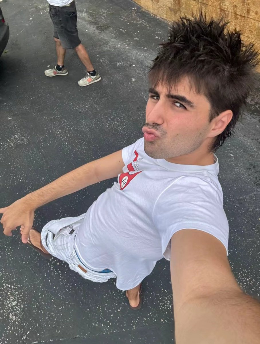 pumuuukito's tweet image. las fotos nuevas que ha metido en el tiktok para las que no os aparece #rip