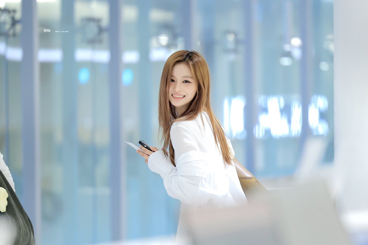 𝙄𝙧𝙞𝙨. tweet media