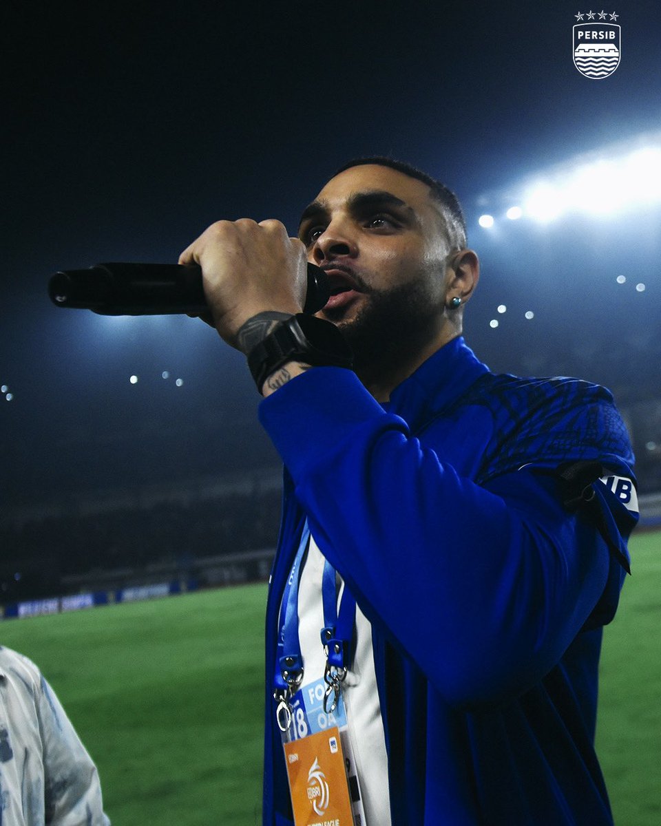 Amunisi baru #PERSIB dimumkan malam ini di GBLA 💙

Wilujeng sumping Layvin Kurzawa &amp; Dion Markx 🤝

#WeArePERSIB