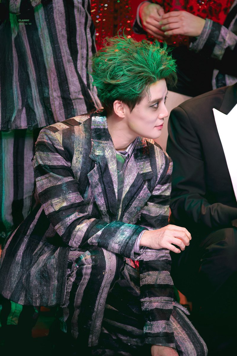 오빠가 뮤지컬로 세상을 빛내준지 16년✨

#끝나지_않는_음악_김준수
#뮤지컬배우김준수_데뷔16주년