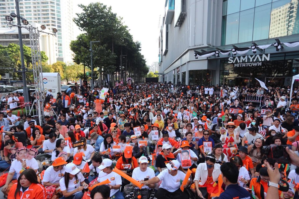 QCreatoh's tweet image. ชาวส้มเติบโตขึ้นทุกรอบเลย ยิ่งตัดยิ่งงอกเงย ไม่มีใครหยุดยั้งเวลาและการเปลี่ยนแปลงได้หรอก มาแสดงเจตจำนงของเราประชาชนกันให้ถล่มทลาย ให้เค้าปฏิเสธเราไม่ได้อีกต่อไป

#พรรคประชาชน46 #เลือกตั้ง69 #พรรคประชาชน4️⃣6️⃣