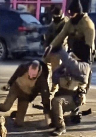 joncoopertweets's tweet image. Murder. Shot in the back three times. 

Don’t turn away. Please share.