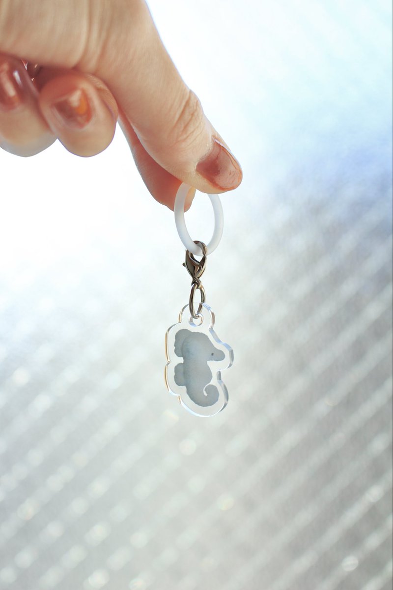 collonuinui's tweet image. ぬいぐるみ博から持ち帰りました
【タツノオトシゴのぬいぐるみ】
6点を近々minneにて販売予定です🫧
合わせてアクリルアンブレラマーカーも出品します！
改めて日時はお知らせします📢お願いします🫧
※ぬいぐるみの写真はイメージです。改めてそれぞれ個体を撮影してからminneにページを作成します！