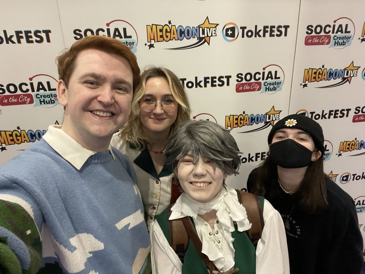 tommyiscool7's tweet photo. I had such a fun time at Megacon London I even made friends with another Avid and we yapped THE WHOLE TIME
#avidmccosplay #megaconlondon #vampiressmp https://t.co/U5al8lHceJ