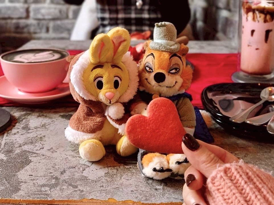 mione_tr's tweet photo. バレンタインしてきた🦊🐰❤️
メニューも店内もかわいい🍫 https://t.co/J2EweUKPnc