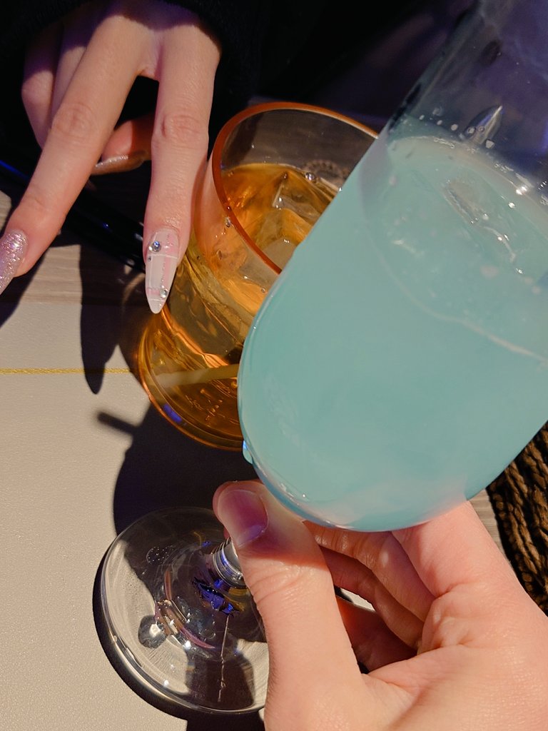 なのかちゃんも乾杯ありがと~🫶

０回目のログイン時（ログインではない）情報見つけられなくて、くらげちゃんのお給仕予定聞くためだけに凸した時に、閉店３０分前にも関わらず優しく教えてくれて有難かったよ😂
１か月越しにお礼言えて良かった✨️