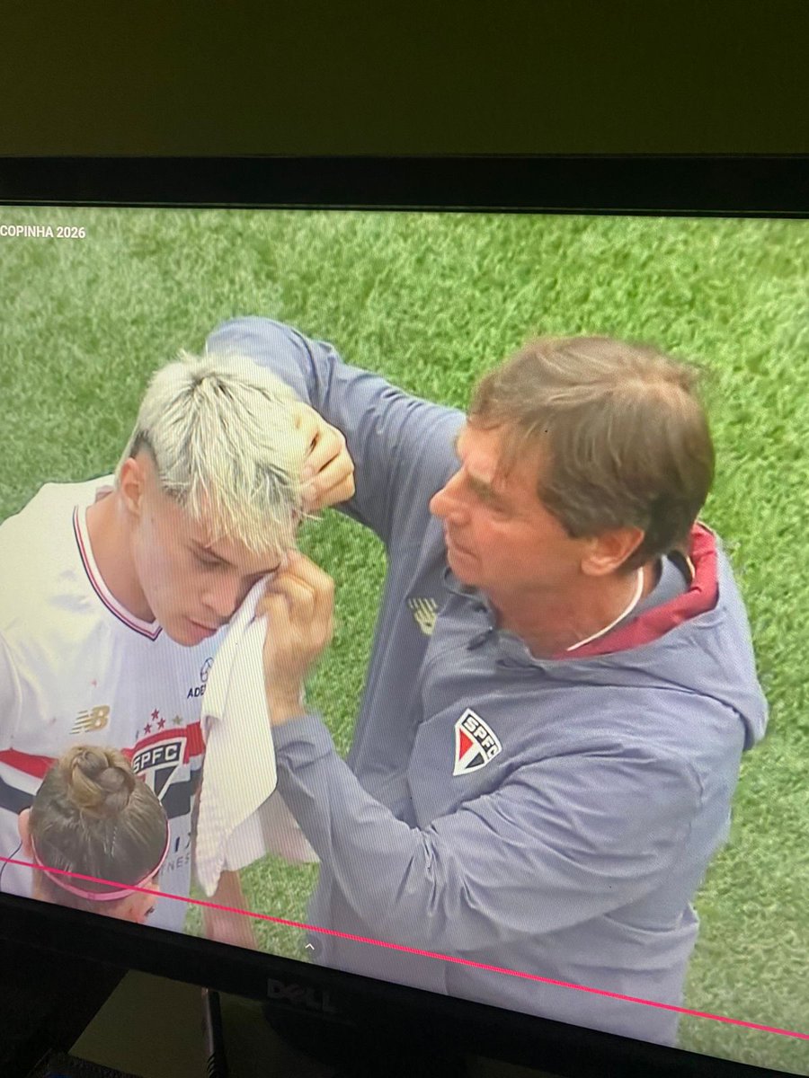 lucasagrellocec's tweet image. Uai, nao era pros dois estarem em confinamento?