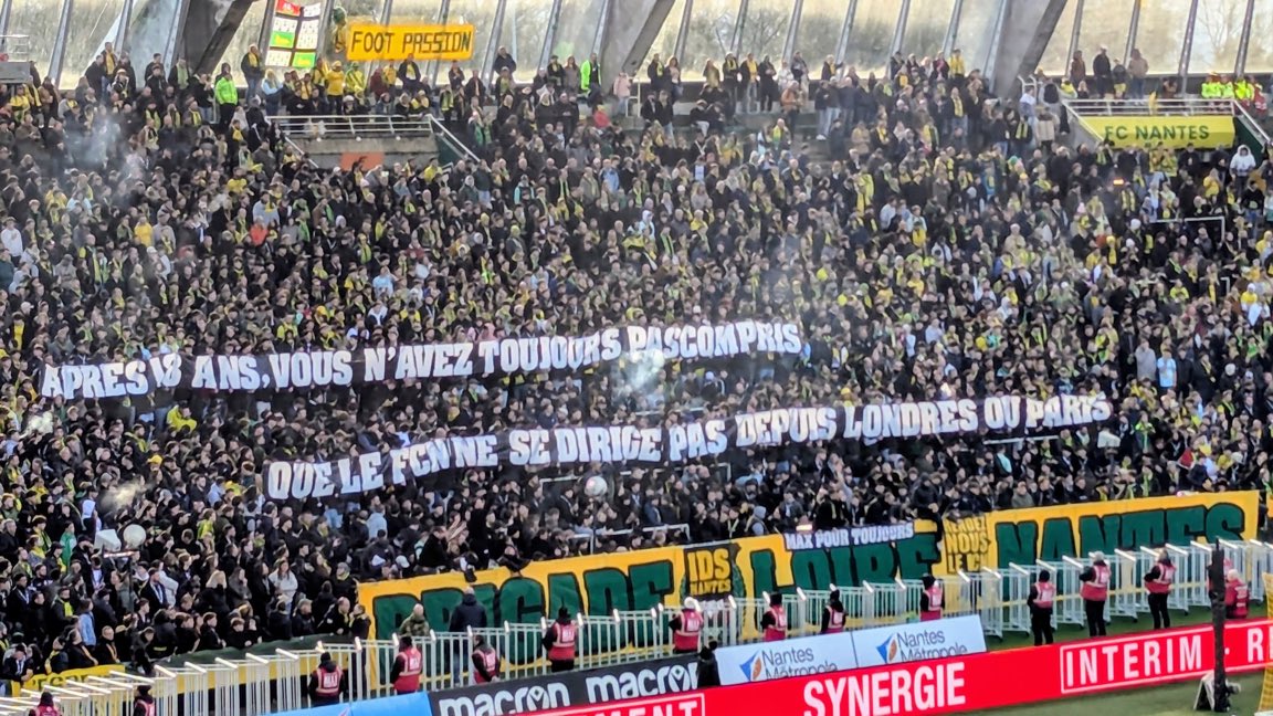 ActuL1_'s tweet photo. 🚨 « 𝗔𝗣𝗥𝗘̀𝗦 𝟭𝟴 𝗔𝗡𝗦 𝗩𝗢𝗨𝗦 𝗡'𝗔𝗩𝗘𝗭 𝗧𝗢𝗨𝗝𝗢𝗨𝗥𝗦 𝗣𝗔𝗦 𝗖𝗢𝗠𝗣𝗥𝗜𝗦 𝗤𝗨𝗘 𝗟𝗘 𝗙𝗖𝗡 𝗡𝗘 𝗦𝗘 𝗗𝗜𝗥𝗜𝗚𝗘 𝗣𝗔𝗦 𝗗𝗘𝗣𝗨𝗜𝗦 𝗟𝗢𝗡𝗗𝗥𝗘𝗦 𝗢𝗨 𝗣𝗔𝗥𝗜𝗦 » 🥶💚💛

📸@GaelPicard https://t.co/9v24yvCOn3