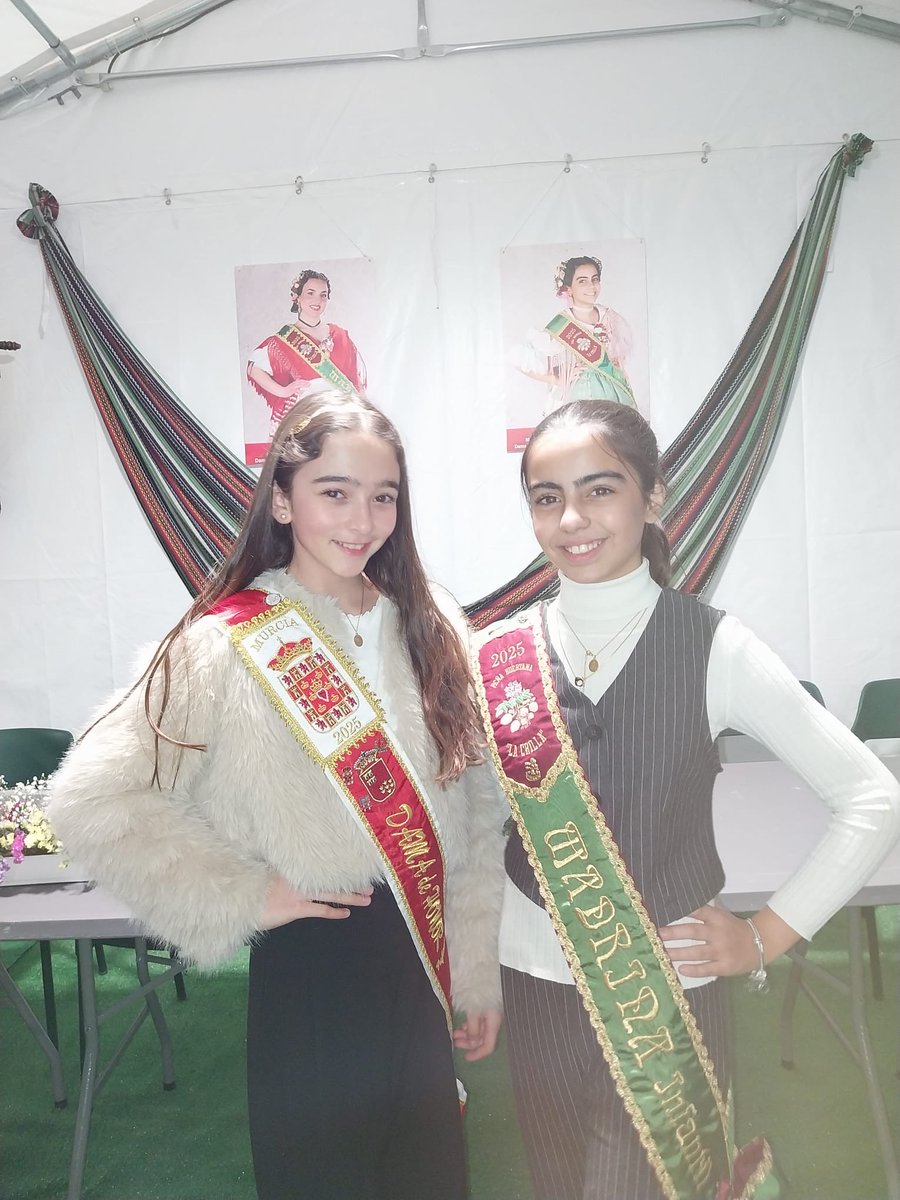 eltablacho's tweet image. Nuestra reina infantil, Sofía asistió a la fiesta de despedida de Lucía y Andre, de la Peña La Crilla. ¡Enhorabuena, chicas, lo habéis hecho de maravilla!
