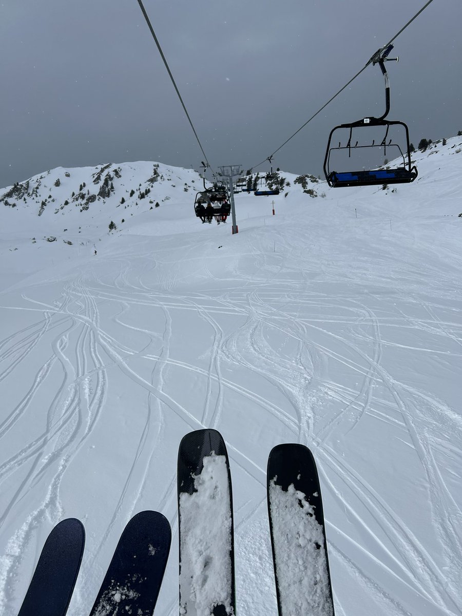rfj1966's tweet photo. #SkiLiftSunday #SnowSunday Les Arcs 🇫🇷 https://t.co/dGTabtdXSK