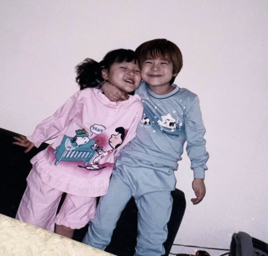 aroharoxy's tweet photo. baby moonbin having the absolute biggest smile while hugging the people he loves 🥹🥹🥹 https://t.co/JzJ8cTzS7P