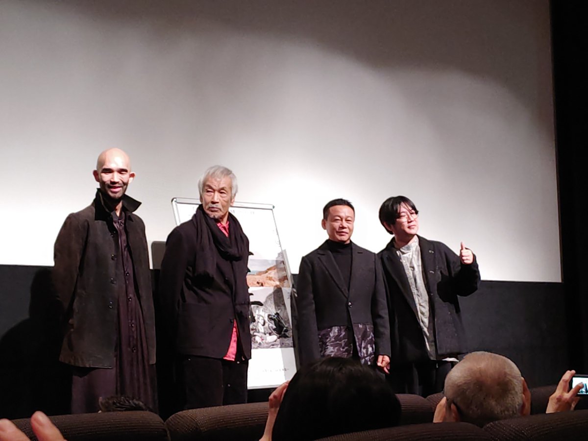 2kikas's tweet photo. 一昨年の東京国際映画祭での上映時に「こういうアート系作品はなかなか公開が難しくて」というような事を聞いたので、今年無事公開された事が何よりも嬉しかった『黒の牛』。モノクロ映像の風景はこの上もなく美しい。自然の厳しさや過酷さ 、人生の無常さが淡々と描かれていて色々と考えさせられる。 https://t.co/Ca77VucVje