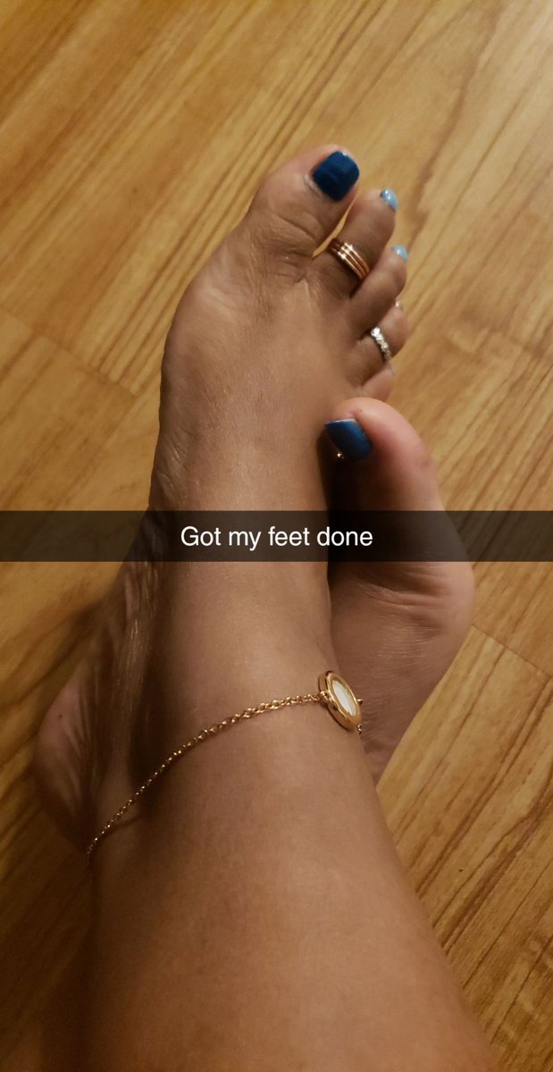 graceathena1990's tweet photo. First post#feet#miami https://t.co/R4PT9iLoXM