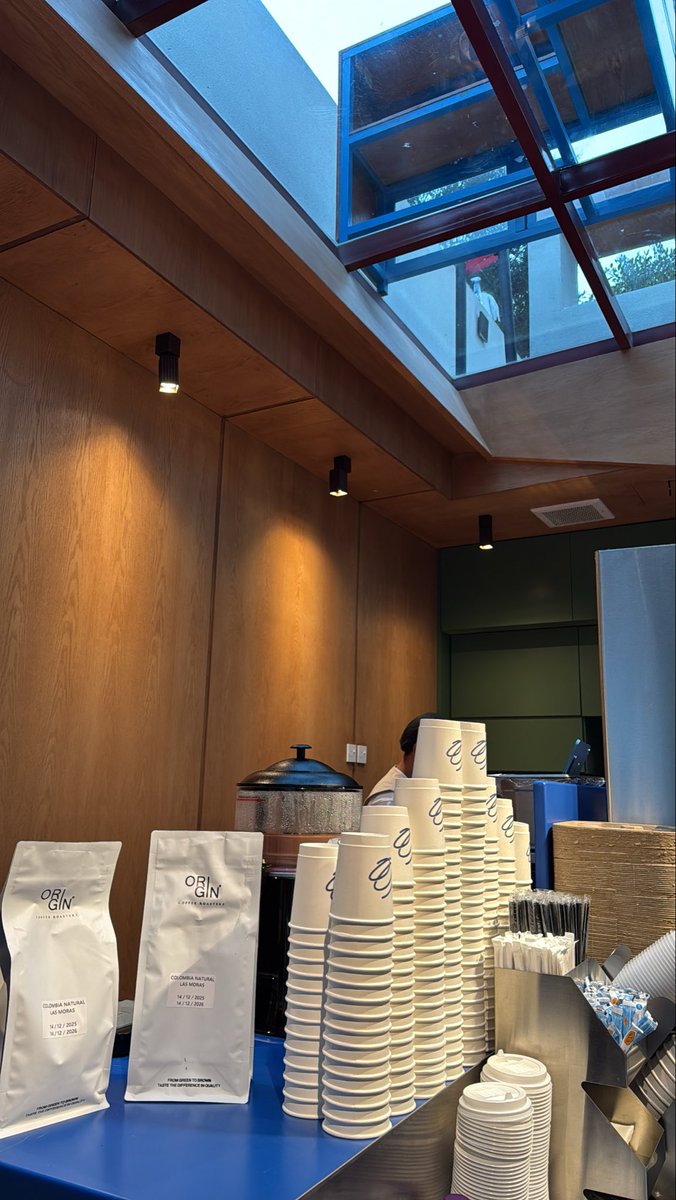 _At17's tweet image. Good Evening 🩵