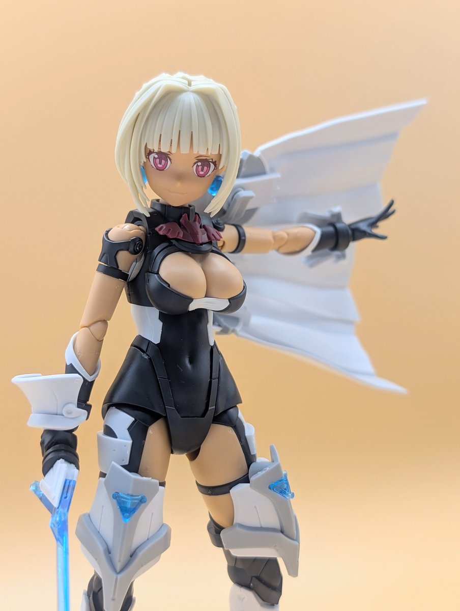 ヴァルキュリアコスチューム、セスティエがちょい出しにくい所にあった