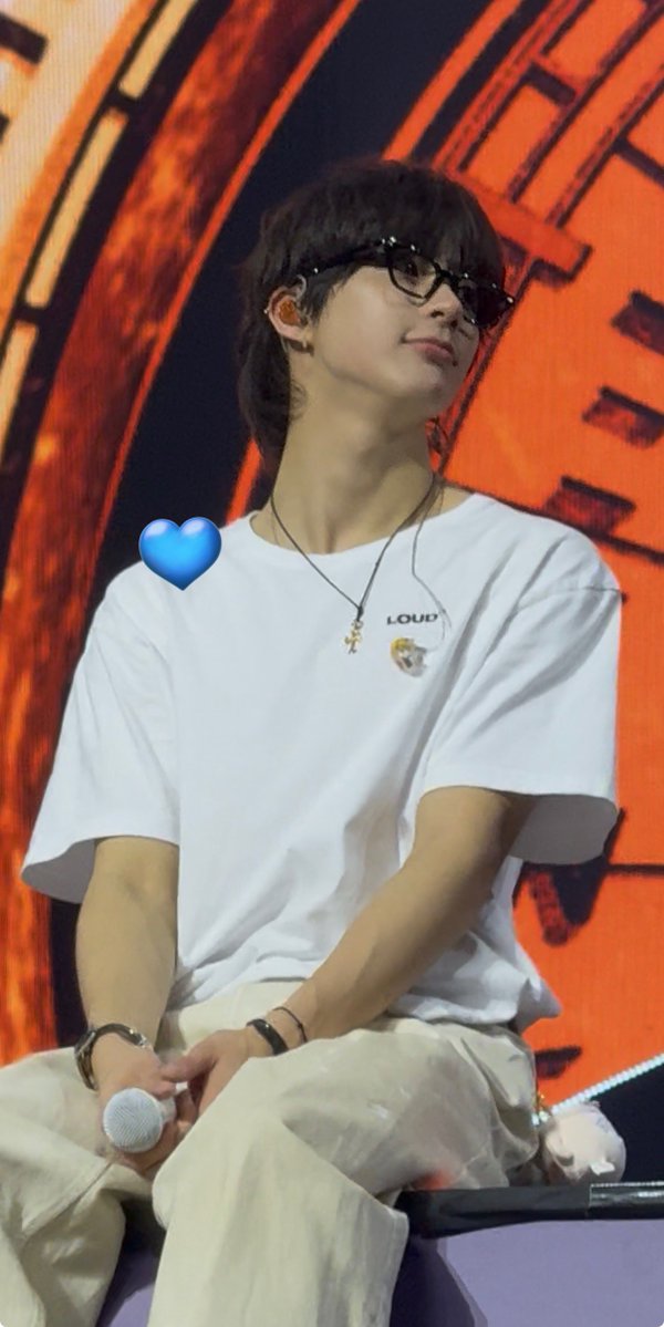 mukylosaurus's tweet image. 귀요미 얼굴🫳🫳🫳