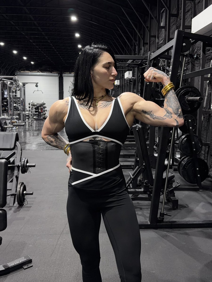 𝐌𝐀𝐌𝐈’𝐒 𝐃𝐈𝐕𝐈𝐒𝐈𝐎𝐍 | 𝑷𝑨𝑹𝑶𝑫𝒀 tweet media