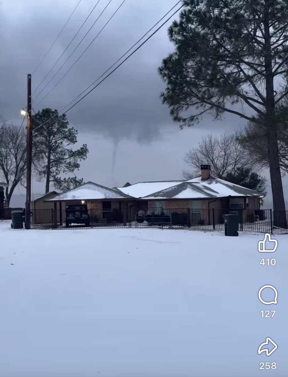 Well, we had an ice storm TORNADO early this AM! Not sure I’ve ever heard of one.

This is a still from a video taken by a fellow community member 2 miles from our lake house where I am right now.

Hope everyone across the lake are okay!

Wild! 🌪️🥶