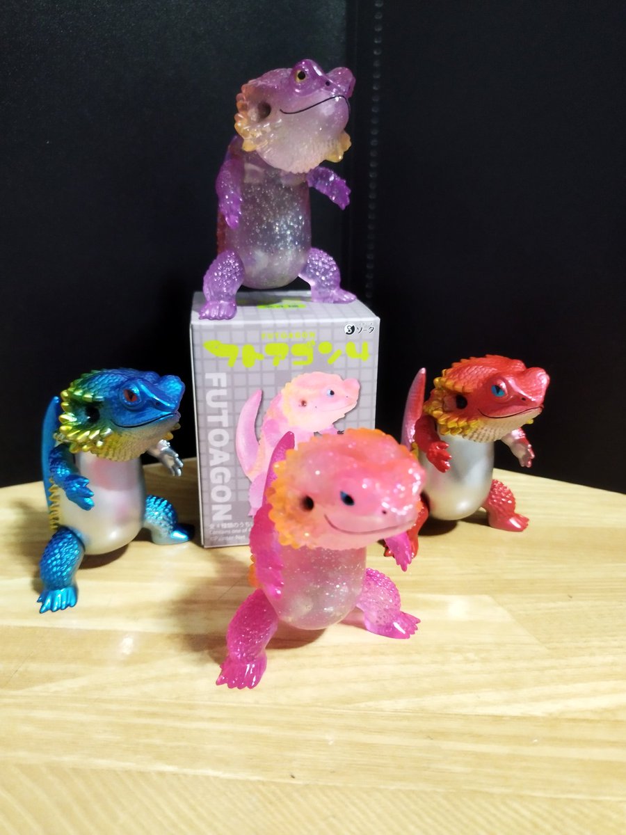 発売にBOX買いしたのにまだ、開けてなかったフトアゴン。 大きいし