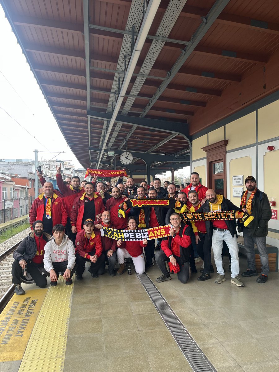 tsubasatayfun35's tweet image. Yedik içtik yürüyerek stada girdik. Sanal alem kaşarları zırlayarak günlüklerine yazsınlar. Klavye başından yazmak dışında bir sike yaramayanlar.