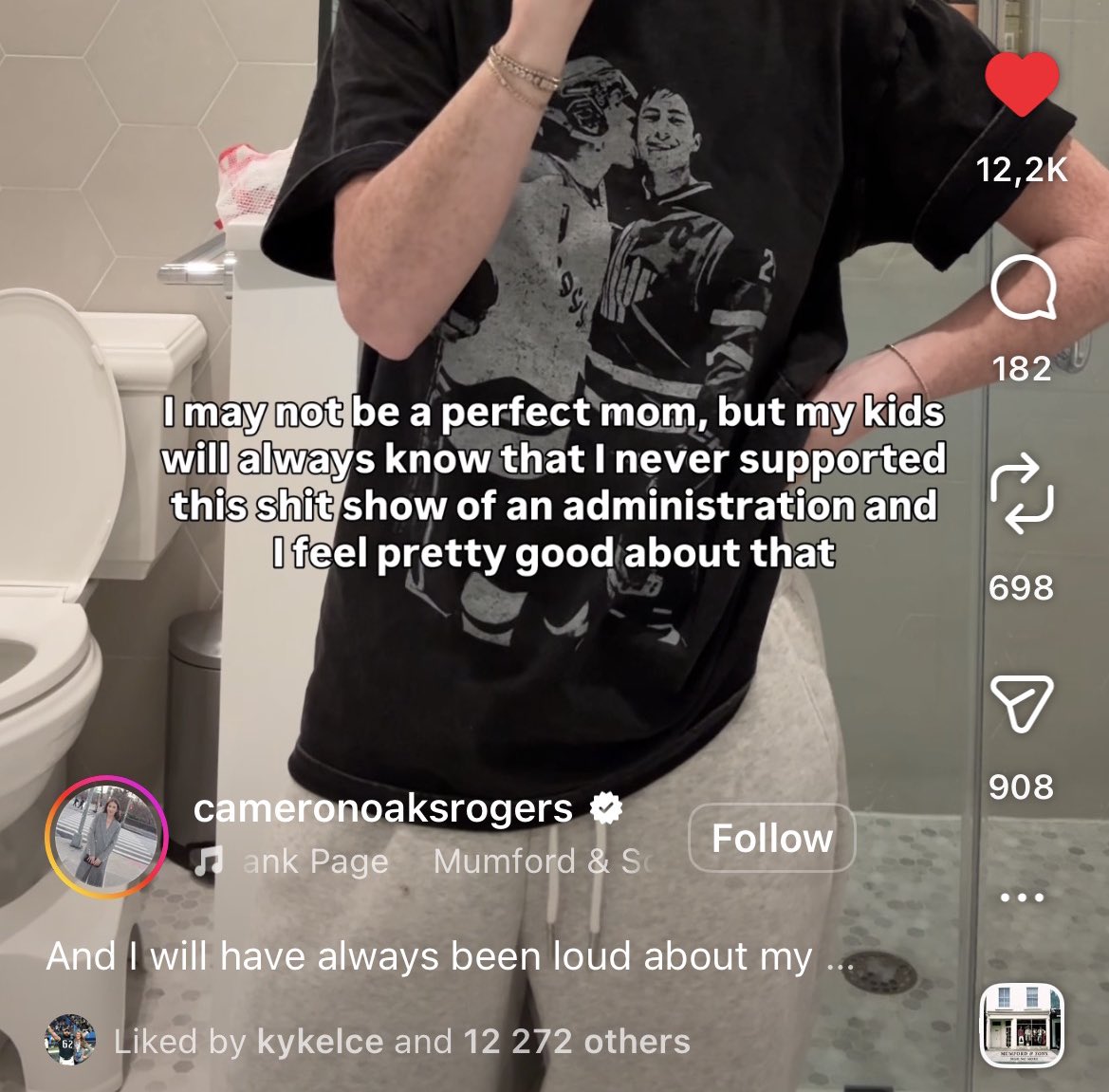 taysservant's tweet image. And kylie kelce stays the queen