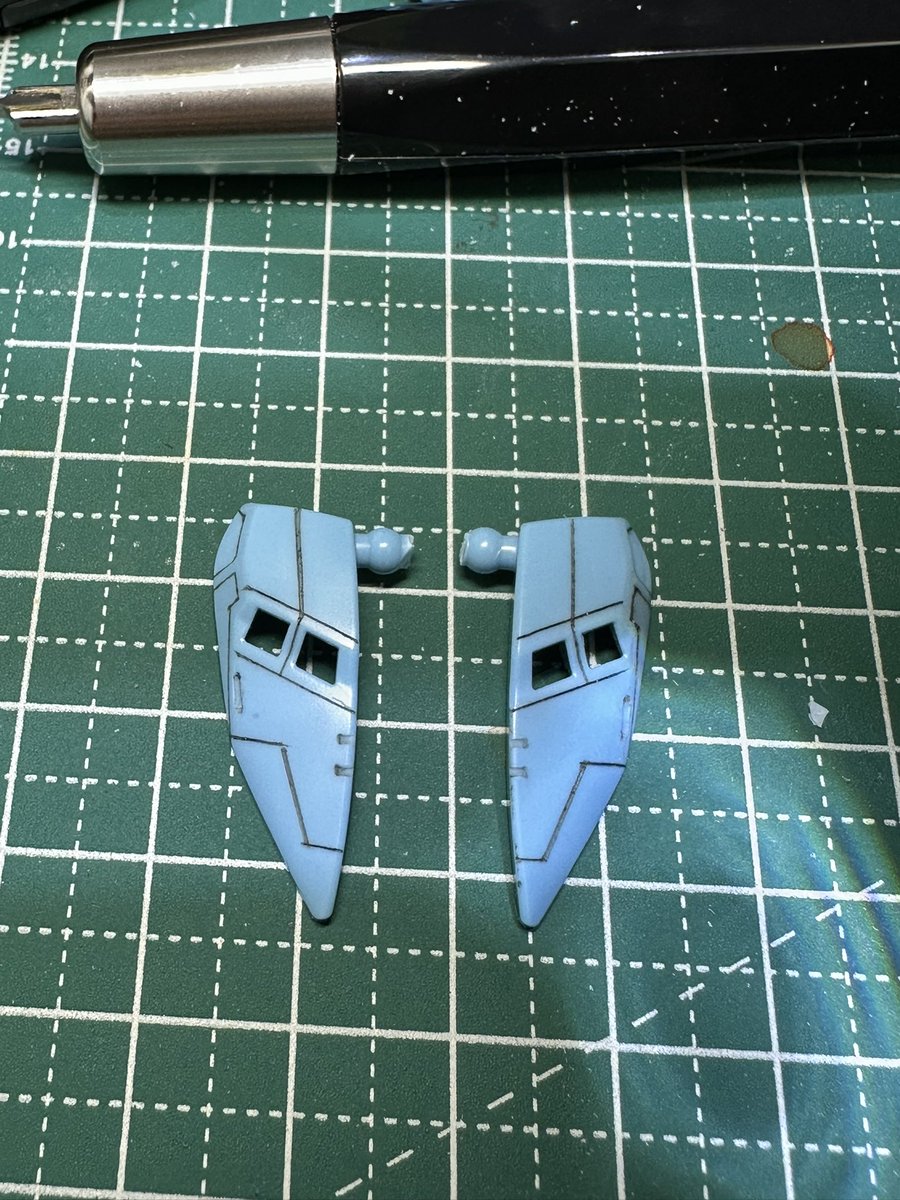 今天逛大創時看到有在賣刻線膠帶
買了之後覺得沒有很好用

重點是他是日幣100元
但是台灣賣49元

連CP值都沒有呀