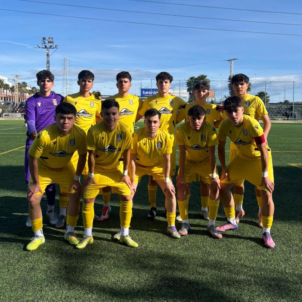 FCC_Cantera's tweet photo. JUVENIL B | 1-5
Gran victoria en la CD Gómez Meseguer. Los goles de los albinegros los hicieron: 
⚽️Iñaki
⚽️Alvarito
⚽️Benítez
⚽️Hache
⚽️Ilyas

#CanteraAlbinegra https://t.co/4AFWXMszA6