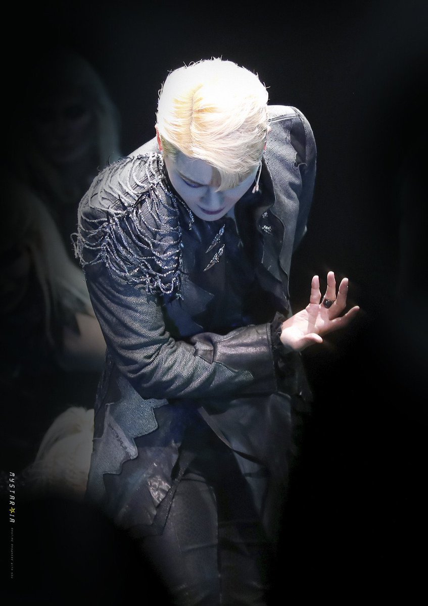 무대에서 한결같이 진심인 준수야 널 좋아해♡

#끝나지_않는_음악_김준수
#뮤지컬배우김준수_데뷔16주년