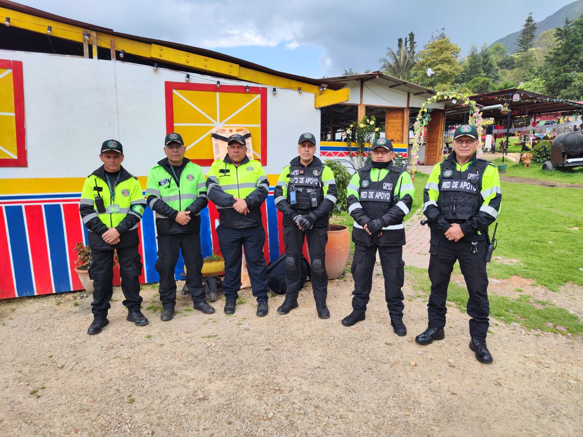 #Apoyo88 #GrupoOperativo

Estuvimos realizando acompañamiento a un magno evento empresarial en zona campestre de Tenjo.

Colocando toda nuestra experiencia al servicio de nuestro objetivo.