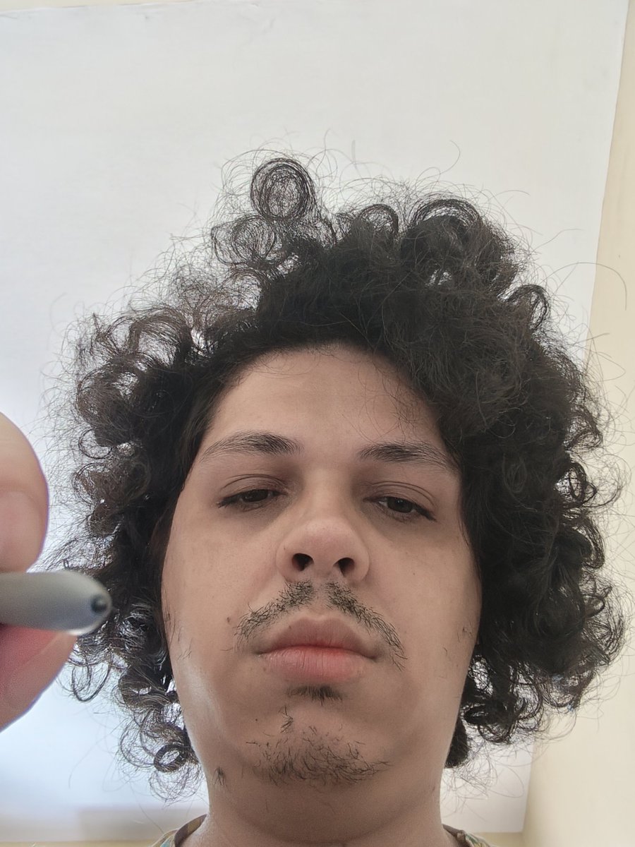 SamuelVaiPassar's tweet image. O tablet me vendo errar mais uma questão de matemática básica.