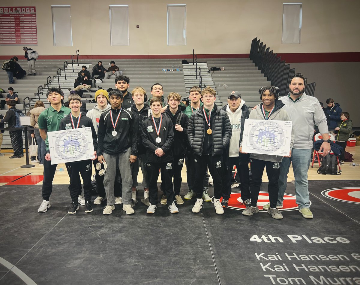 Grayslake Central finishes 4th place at the Lake County invite yesterday. Next up Regionals at Deerfield Saturday 1/31. Let’s Go!