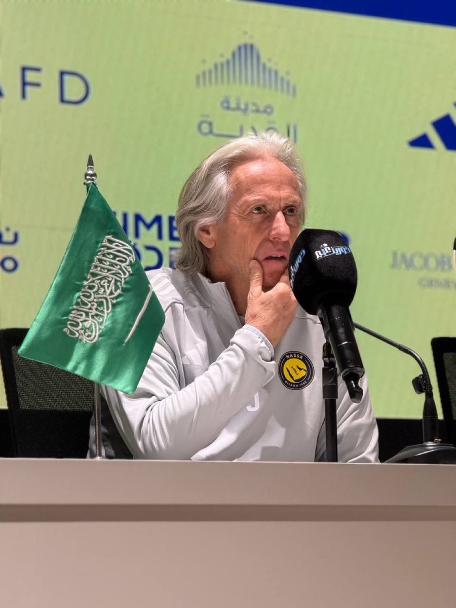 Calcio_223's tweet image. الرجل الاول في النصر حالياً
هذا الجدار اللي فعلا ترتكي عليه ضد الجميع 
هو المدرب والاداري والاعلامي والمتحدث وكل شي
هو اللي يدافع عن حقوق النادي في الوقت اللي الكل ساكت وخايف❤️