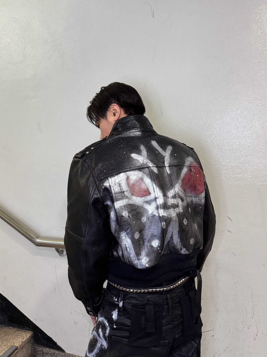 JJwonr's tweet image. the coolest boy ever