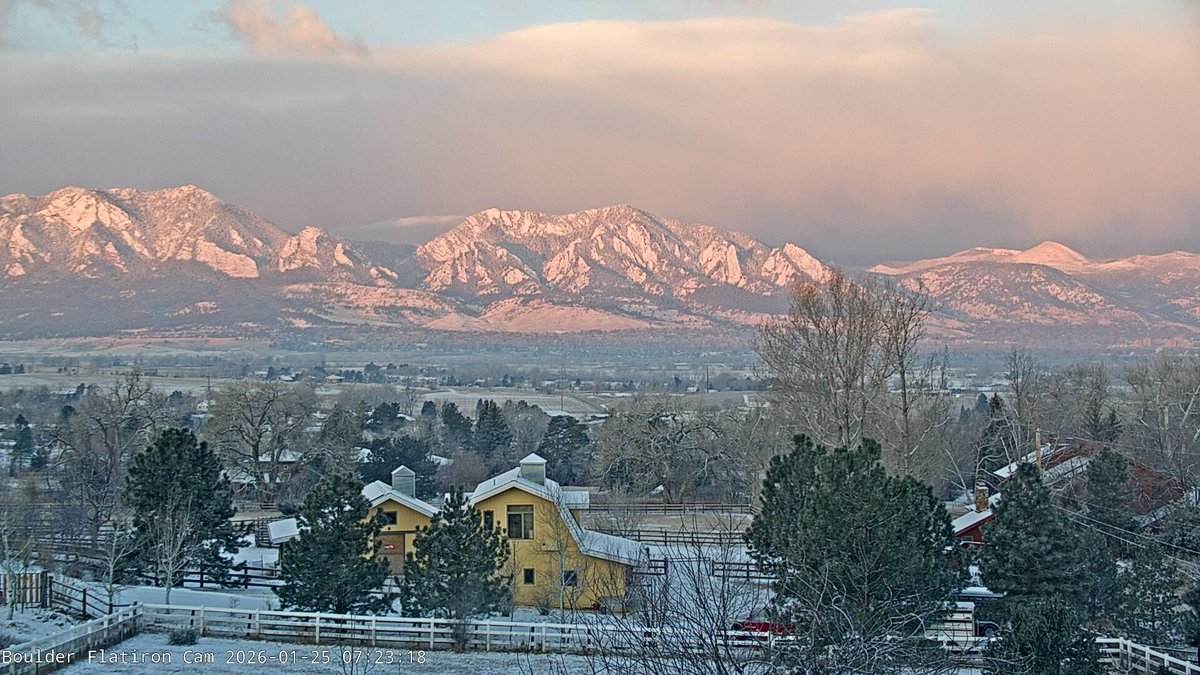 Nice sunrise today.  Vote on which time lapse is your favorite? youtube.com/@boulderflatir…