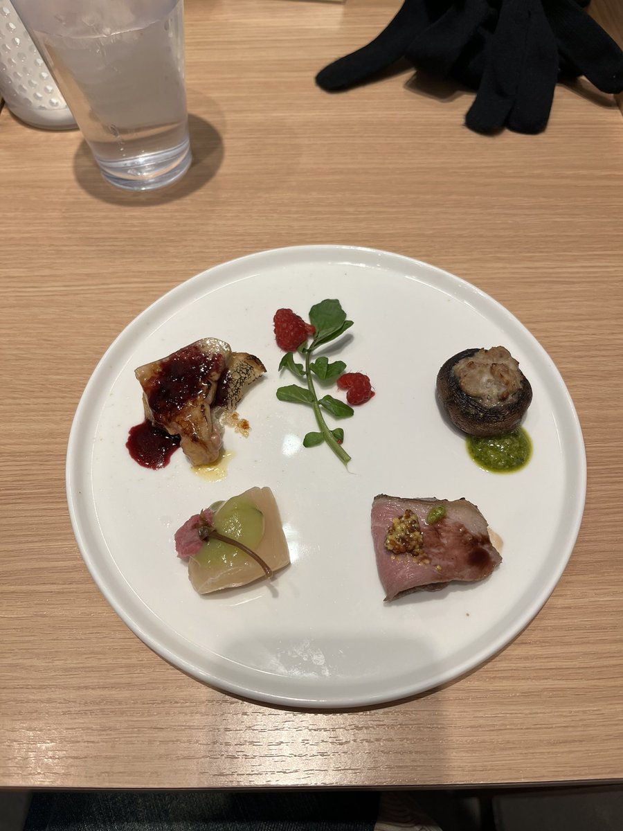 kou_free_dom's tweet image. 東所沢・ラーメンWalkerキッチンさん

ほたて日和✖️麺屋33

【濃厚鴨だし帆立香る中華そば】

鴨と帆立のマリアージュ

女将の気まぐれご飯

桜ご飯のちらし〜Verサクラタウン〜

美味かった…

詳しく感想を書くと文字数足りないので次のポストへ