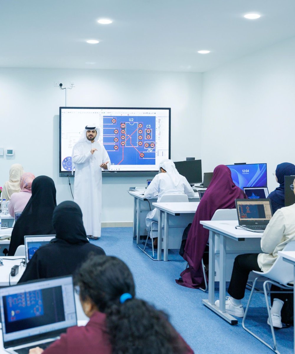 RemalHQ's tweet photo. Over last December, Remal partnered with UAE University Science & Innovation Park (@UAEU_NEWS / @UAEUSIP) and delivered 8 hands-on technical workshops at the 4th Industrial Revolution Complex as part of the Winter Camp 2025
#Remal #UAEU #HandsOnLearning
#TechnicalWorkshops https://t.co/2jdlym0hWK