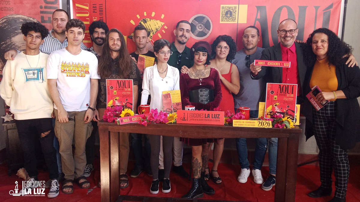 Ediciones La Luz tweet media