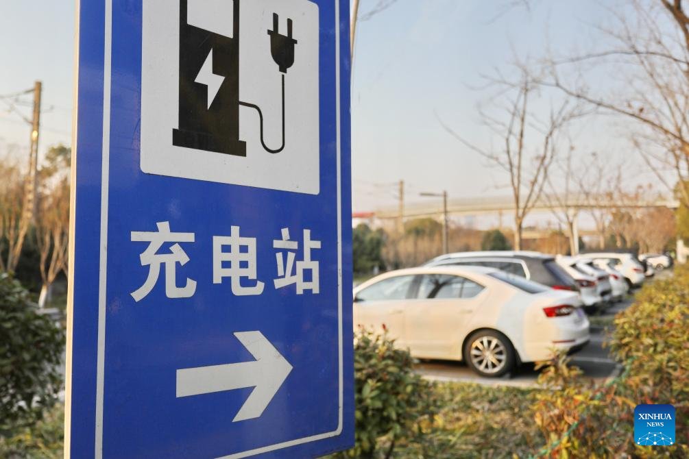 PDOAUS's tweet image. #Electric #vehicles charge at a charging #station in #Yinchuan City, #northwest #China's #Ningxia #Hui Autonomous #Region, Jan. 21, 2026.
en.people.cn/n3/2026/0123/c…