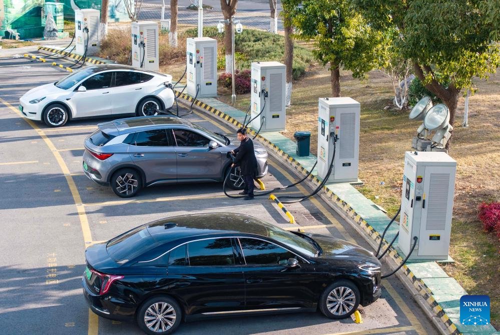 PDOAUS's tweet image. #Electric #vehicles charge at a charging #station in #Yinchuan City, #northwest #China's #Ningxia #Hui Autonomous #Region, Jan. 21, 2026.
en.people.cn/n3/2026/0123/c…
